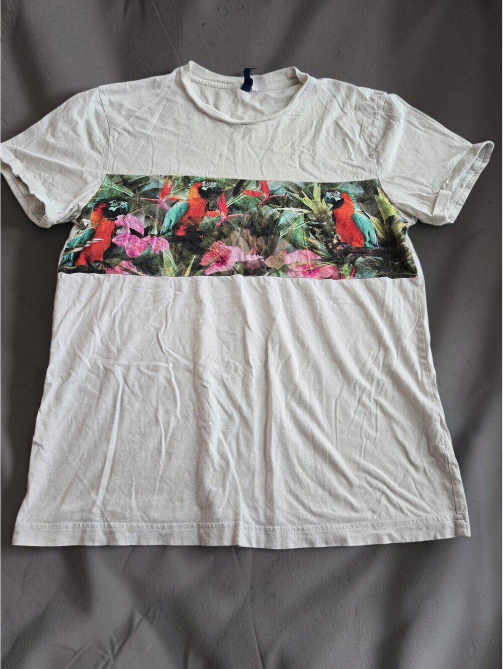 H&M Divided Men's White T-Shirt with Tropical Parrot Print, Size M